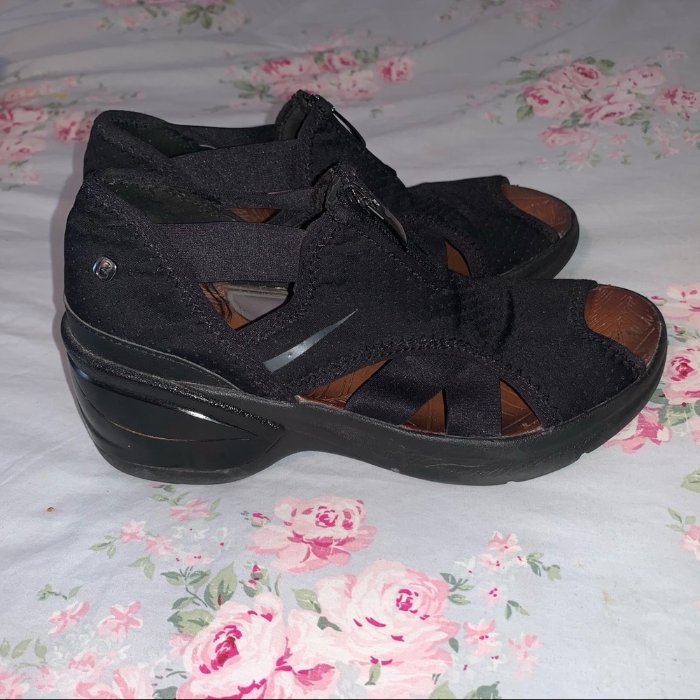 B ZEES zipped Sandals